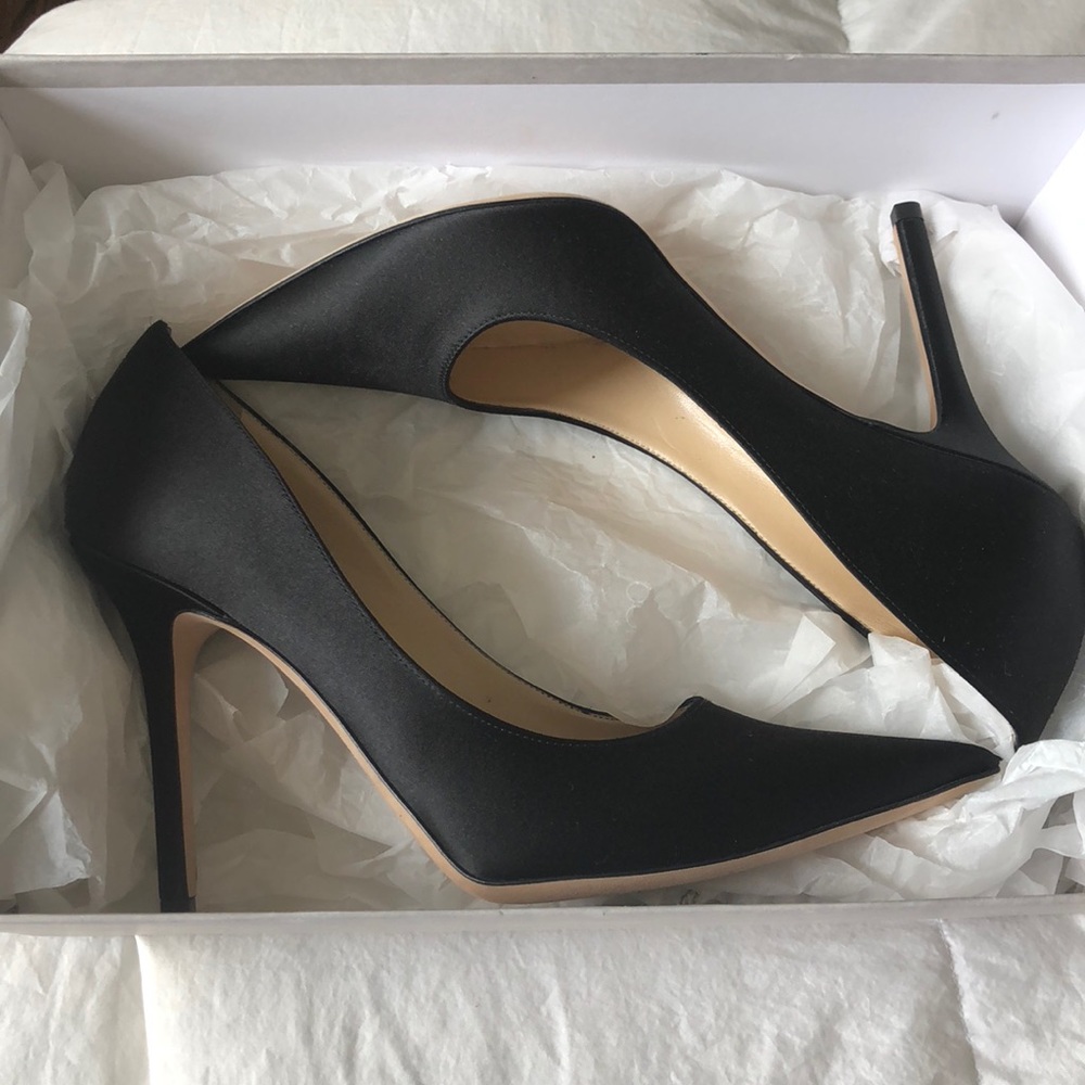 Jimmy Choo - 38.5 - Satin pointy toe pump